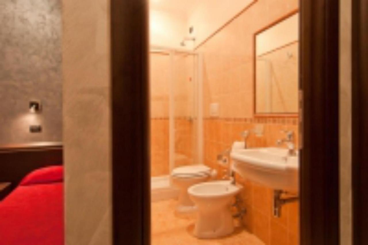 New Inn Rzym Zewnętrze zdjęcie